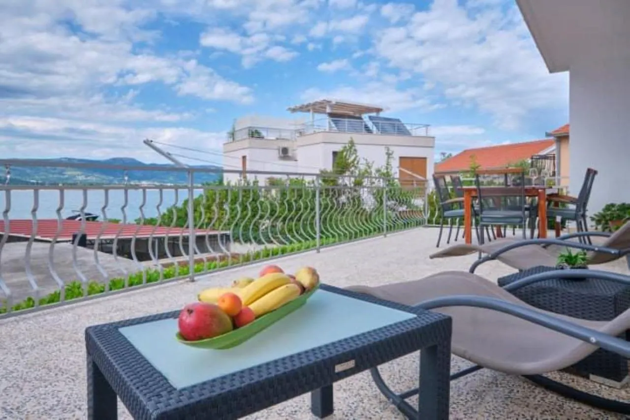 Apartments Simun - 15M From Beach Trogir