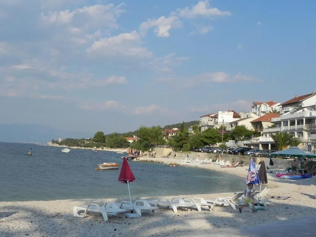 Apartments Simun - 15M From Beach Trogir