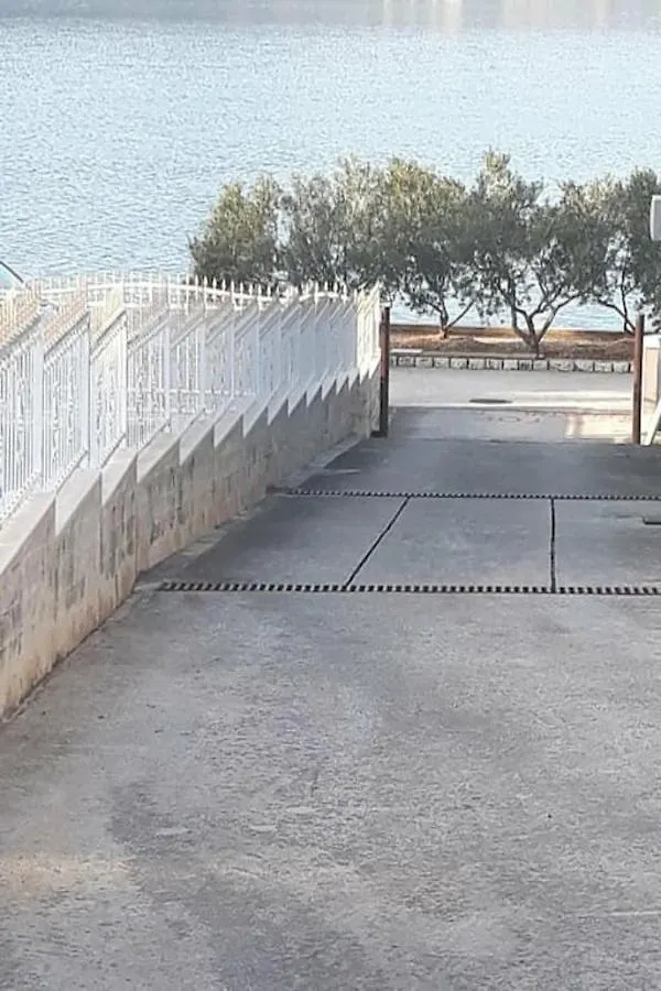 Apartments Simun - 15M From Beach Trogir